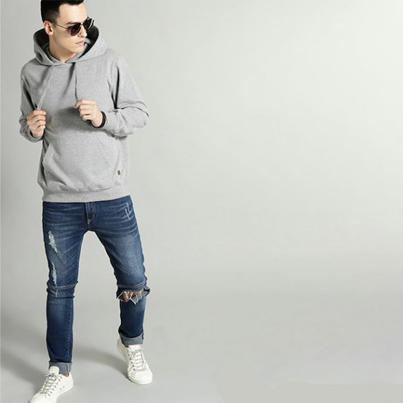 https://www.fineclothes.in/products/the-lifestyle-co-men-grey-melange-solid-hooded-sweatshirt