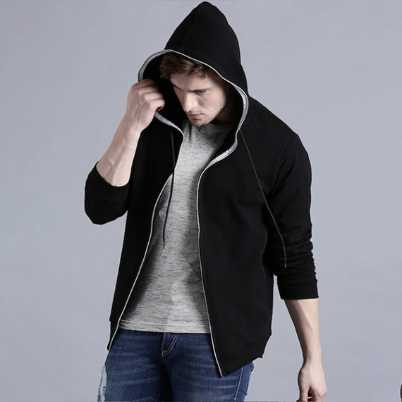 https://www.fineclothes.in/products/men-black-solid-hooded-sweatshirt