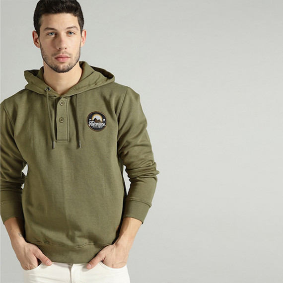 https://www.fineclothes.in/products/the-lifestyle-co-men-olive-green-solid-hooded-sweatshirt