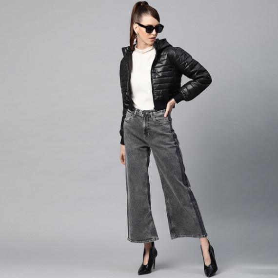 https://www.fineclothes.in/products/women-black-solid-cropped-puffer-jacket