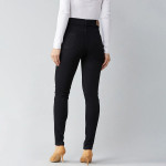 Women Blue Straight Fit Mid-Rise Clean Look Cropped Jeans