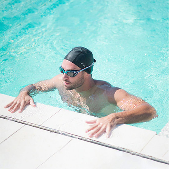 https://www.fineclothes.in/products/black-solid-swimming-cap