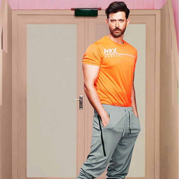 https://www.fineclothes.in/products/men-grey-solid-regular-fit-training-joggers