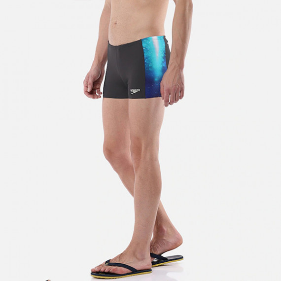 https://www.fineclothes.in/products/navy-swimming-trunks