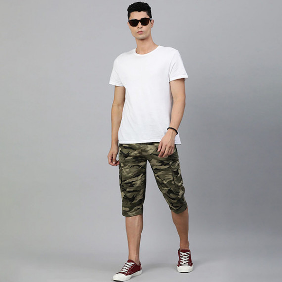 https://www.fineclothes.in/products/men-olive-green-beige-camouflage-printed-pure-cotton-34th-cargo-shorts