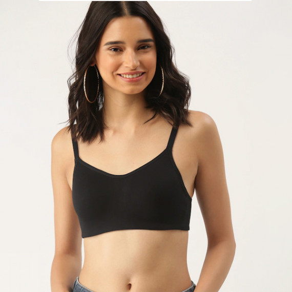 https://www.fineclothes.in/products/black-solid-non-wired-lightly-padded-t-shirt-bra-db-cam-pad-01a